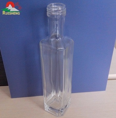 700ml 750ml Super Flint French Square Glass Bottle for Alcohol С сертифицированным стандартом SGS