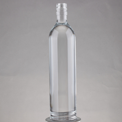 Бутылки с водкой 70cl 700ml изготовлены из стекла Super Flint с толстой основой и пробкой